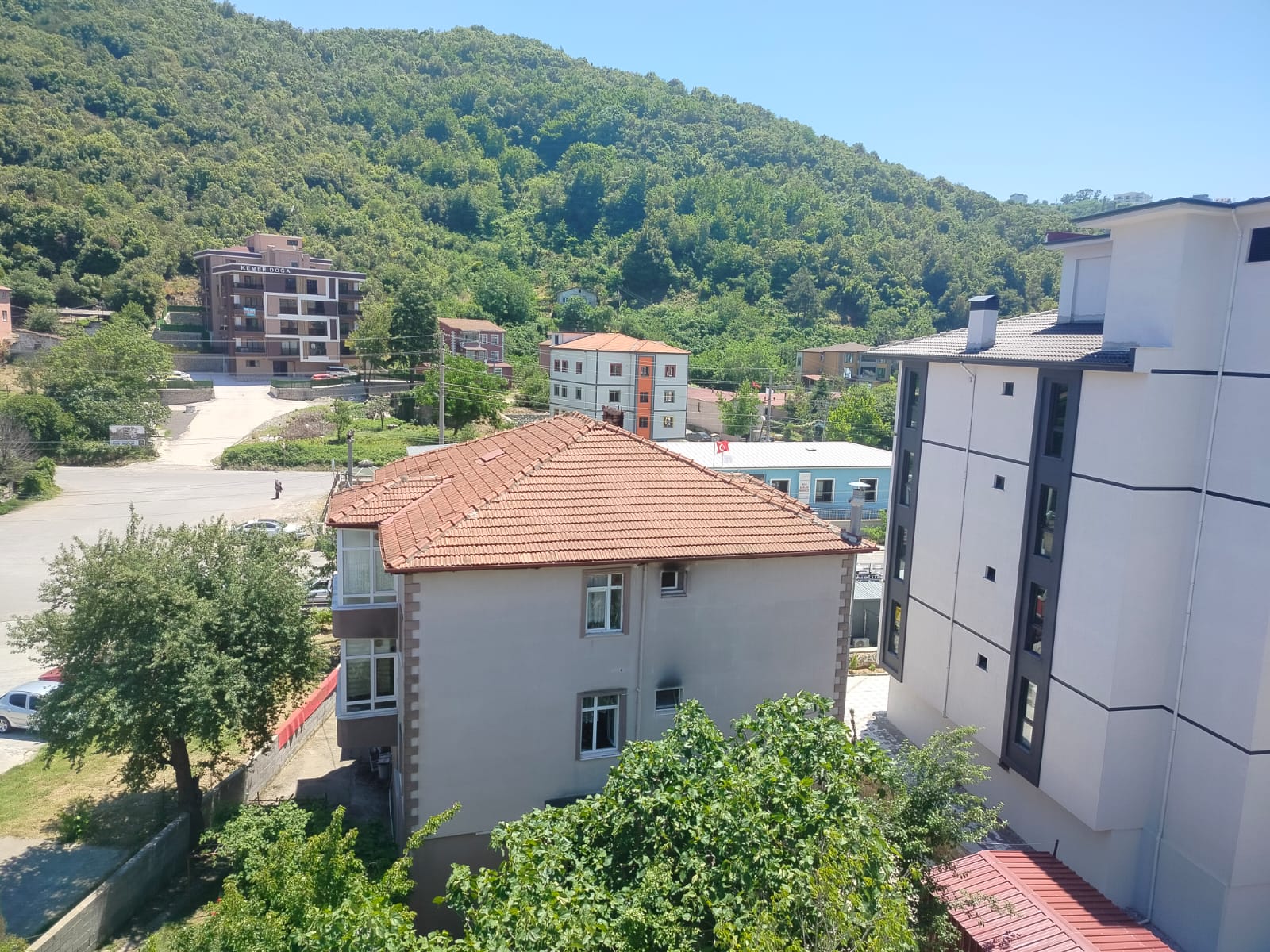 KEMER DE SAĞLIK OCAĞI KARSISI 1+1 - Hak Emlak Kdz.Ereğli