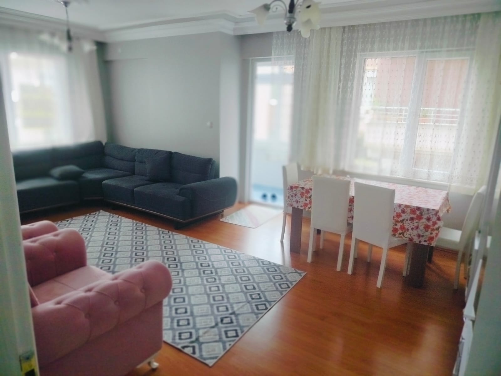 BAGLIK ORHAN OGUZ OKULUNUN ARKA CADDESİ SATILIK 3+1 DAİRE