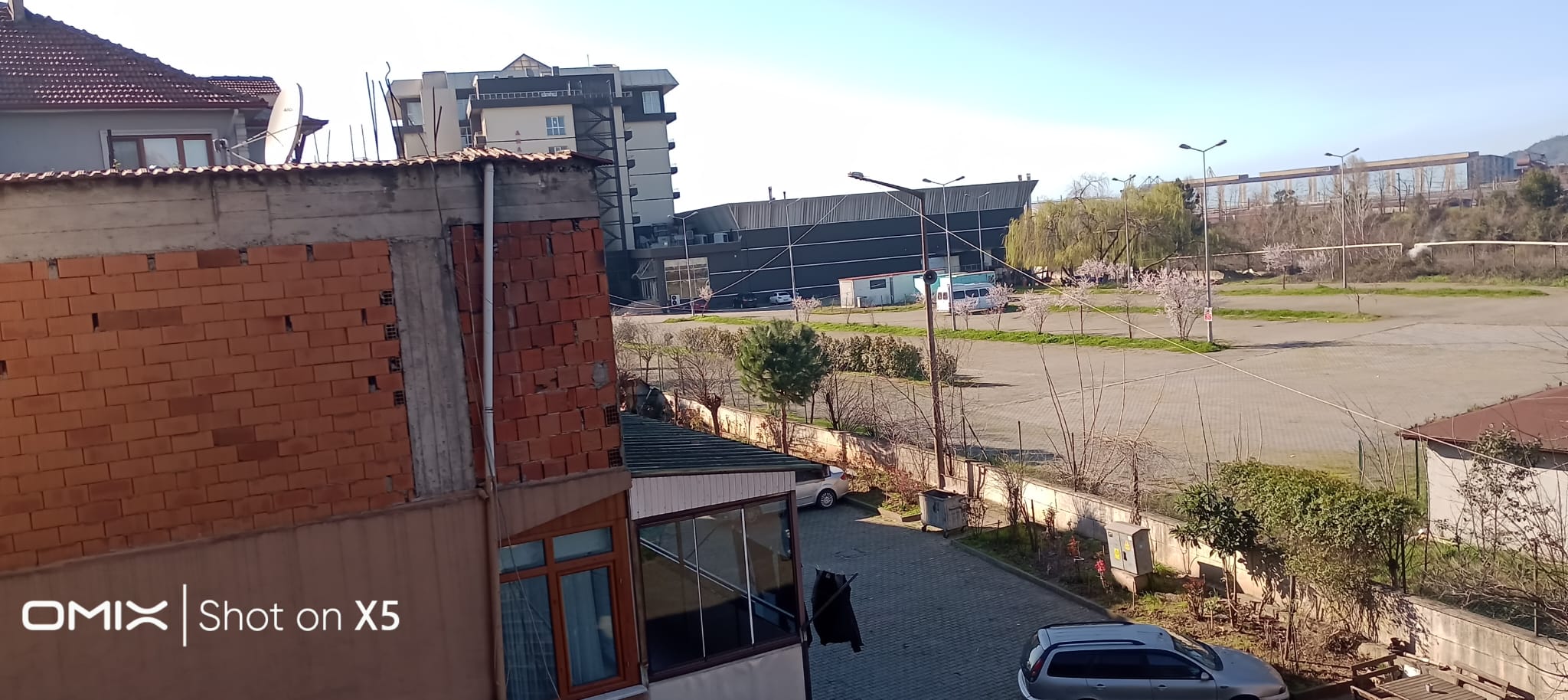 GÜLÜÇTE ANADOLU OTEL YANINDA SATILIK 2+1
